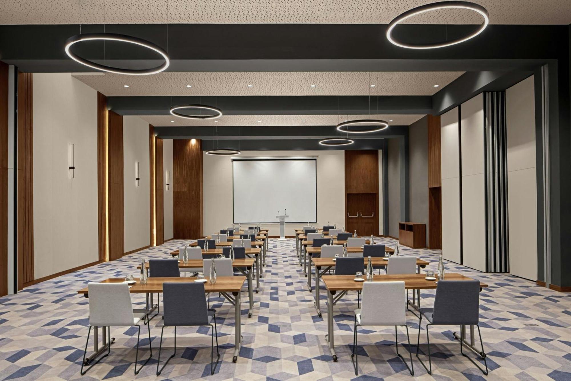 Courtyard By Marriott Casablanca Downtown Hotel Екстериор снимка